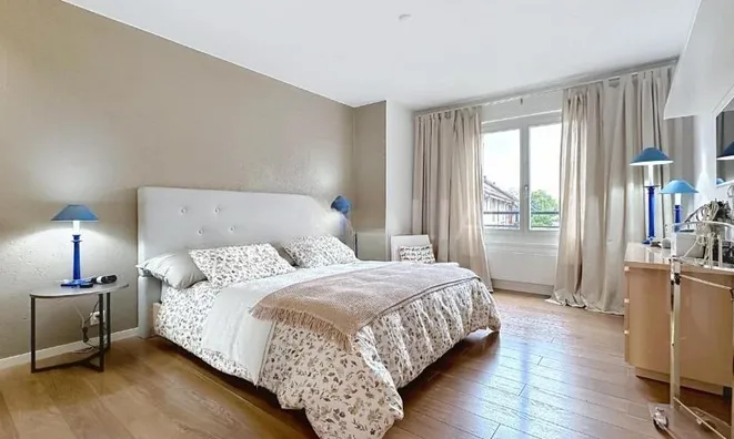 Недвижимость Apartment 9 rooms: 5