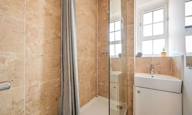 Недвижимость Shadwell Gardens, Shadwell: 10
