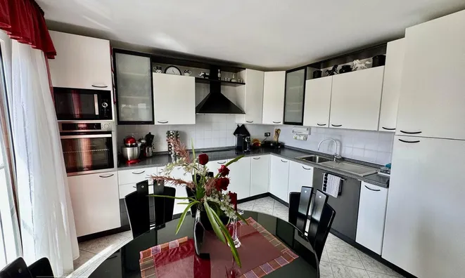 Недвижимость Apartment, 3-room Koper: 2