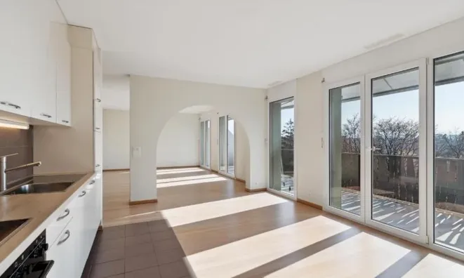 Недвижимость Apartment 4 rooms: 1