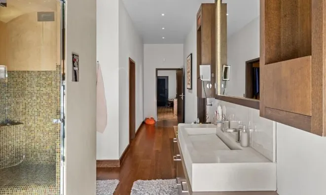 Недвижимость Attic flat 7 rooms: 6
