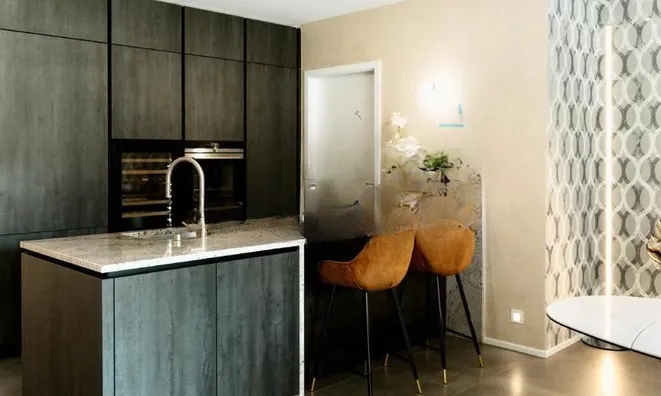 Недвижимость Apartment 5 rooms: 4