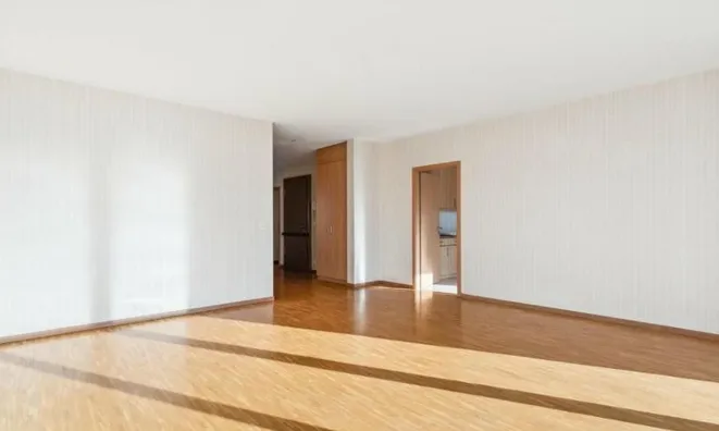 Недвижимость Apartment 5 rooms: 2