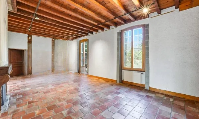 Недвижимость Single house 10 rooms: 6