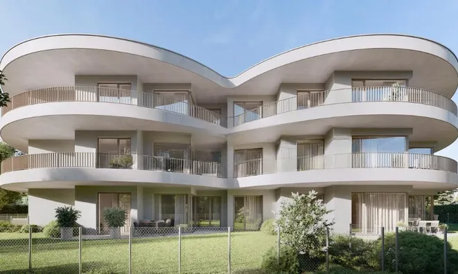 Недвижимость Apartment 4 rooms: 2