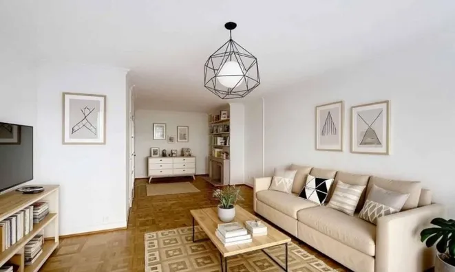 Недвижимость Apartment 4 rooms: 1