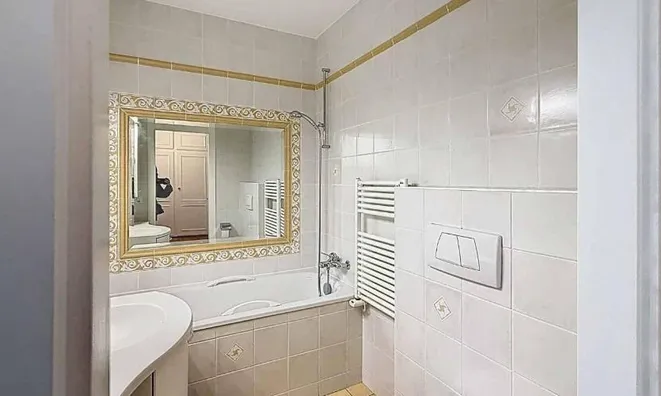 Недвижимость Apartment 4 rooms: 6