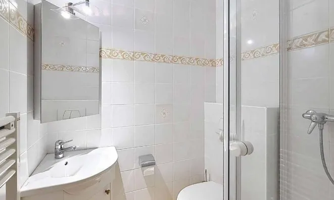 Недвижимость Apartment 4 rooms: 7