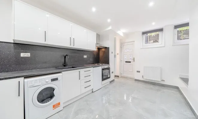 Недвижимость Rosebery Gardens, Crouch End: 4