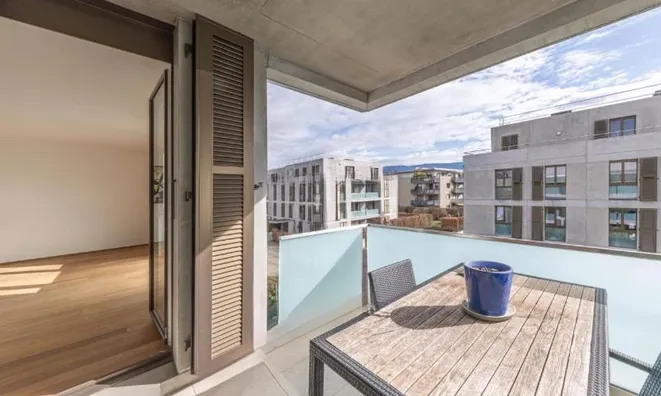 Недвижимость Apartment 4 rooms: 3