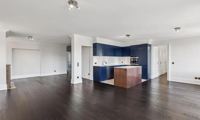 Недвижимость Apartment 6 rooms: 4