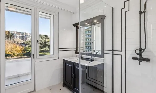 Недвижимость Apartment 6 rooms: 8