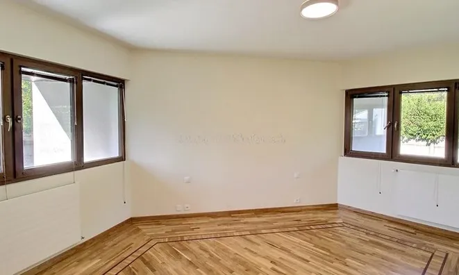 Недвижимость Single house 9 rooms: 8