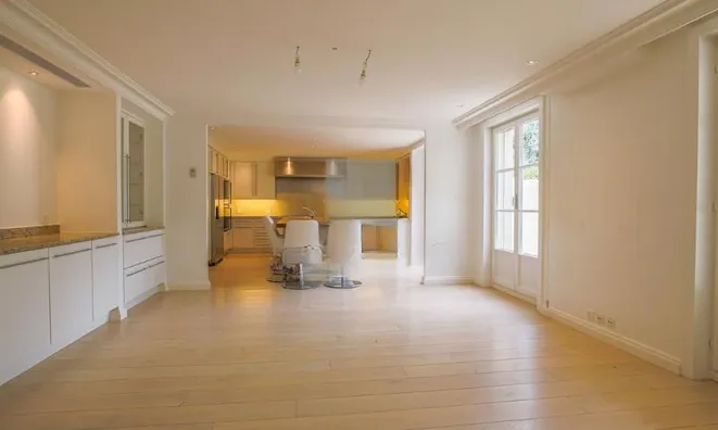Недвижимость Duplex 9 rooms: 9