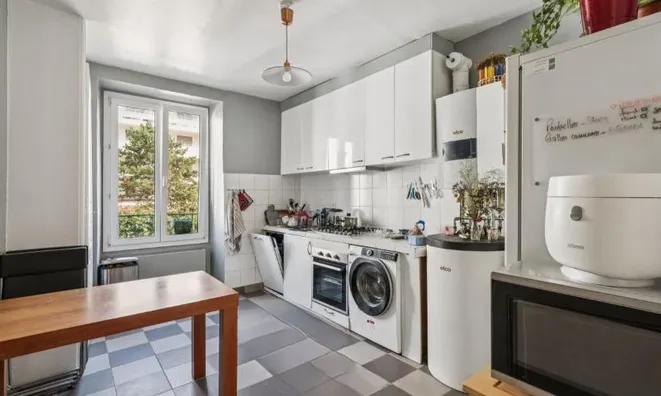 Недвижимость Apartment: 8