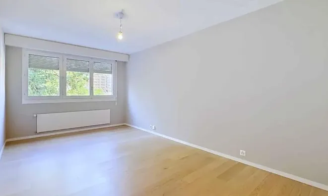 Недвижимость Apartment 4 rooms: 8