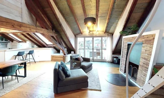 Недвижимость Apartment 8 rooms: 2