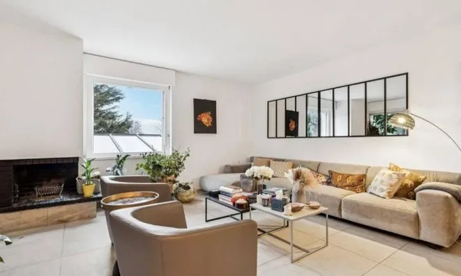 Недвижимость Bifamiliar house 6 rooms: 4