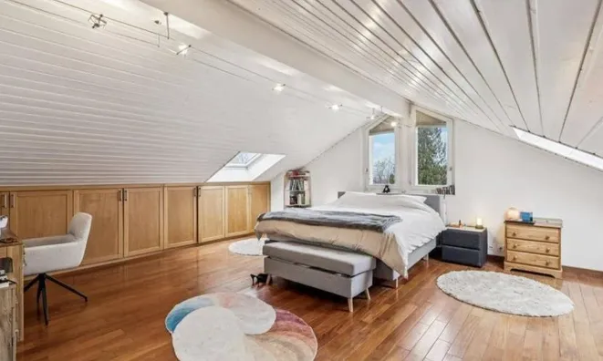 Недвижимость Bifamiliar house 6 rooms: 10