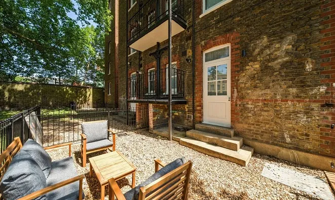 Недвижимость Cormont Road, Camberwell: 4
