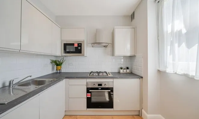 Недвижимость Cormont Road, Camberwell: 17