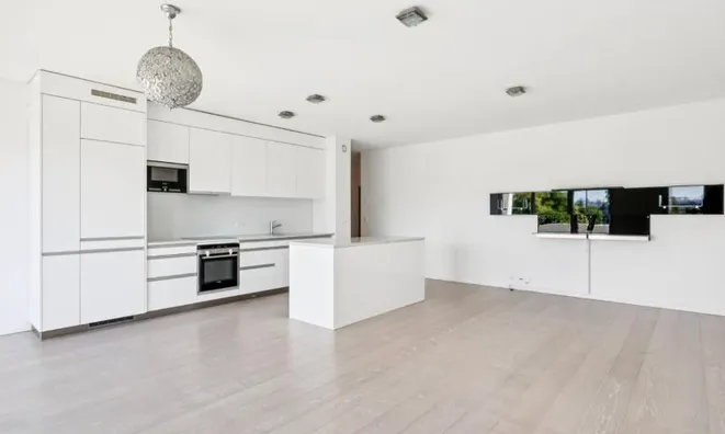 Недвижимость Apartment 5 rooms: 4