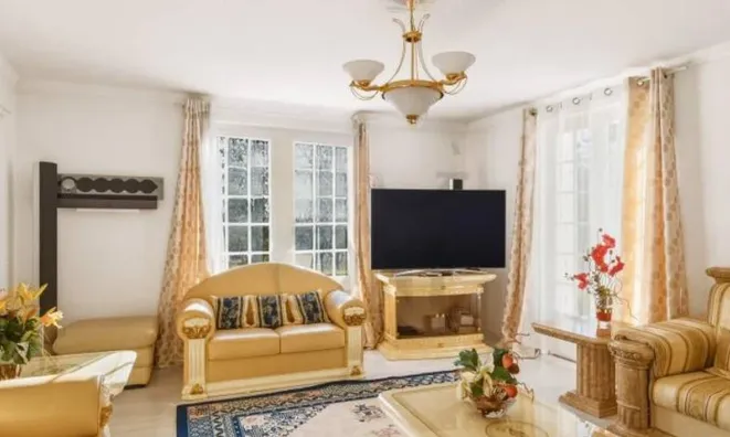 Недвижимость Single house 10 rooms: 4