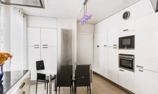 Недвижимость Single house 10 rooms: 7
