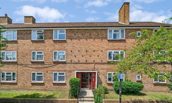 Недвижимость St. Albans Avenue: 6