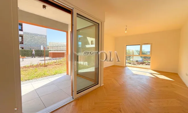 Недвижимость Three-room apartment in Shmari: 1