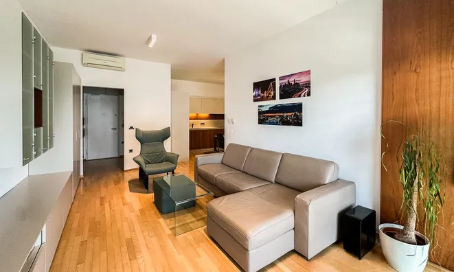 Недвижимость Apartment, 4-room Zelena Yama: 3