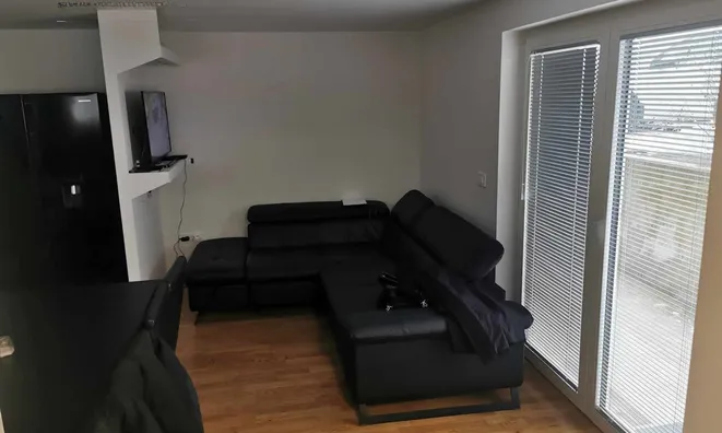 Недвижимость Four-room apartment Kashel: 1