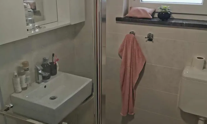 Недвижимость Four-room apartment Kashel: 10