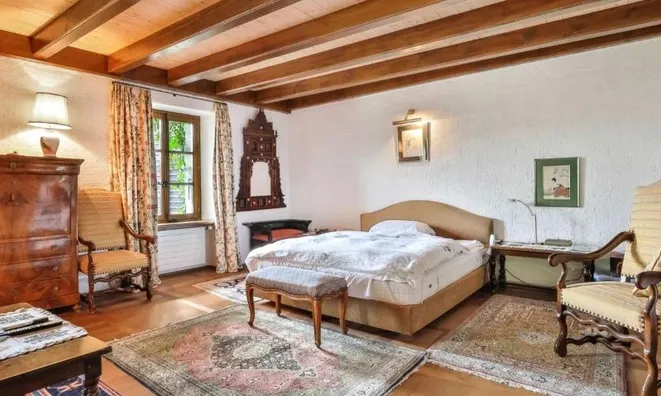 Недвижимость Single house 12 rooms: 7