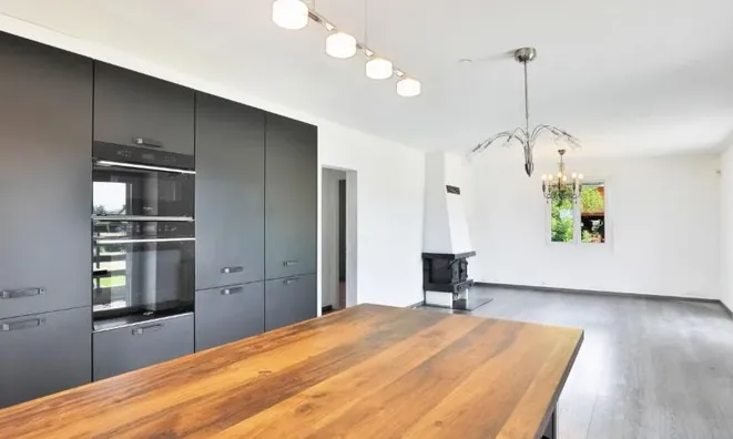 Недвижимость Apartment 5 rooms: 3