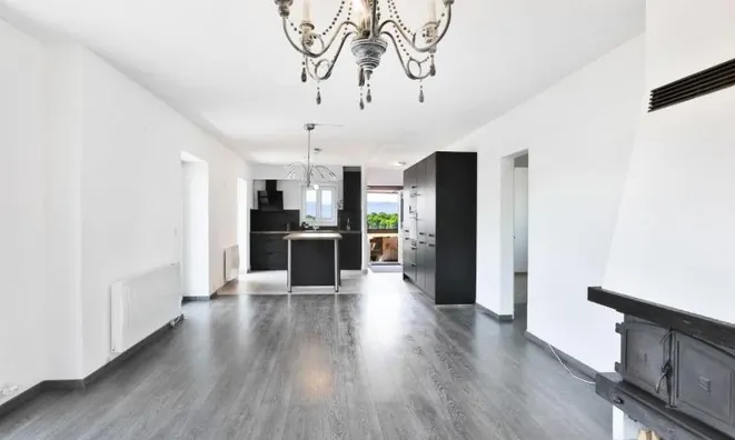 Недвижимость Apartment 5 rooms: 5