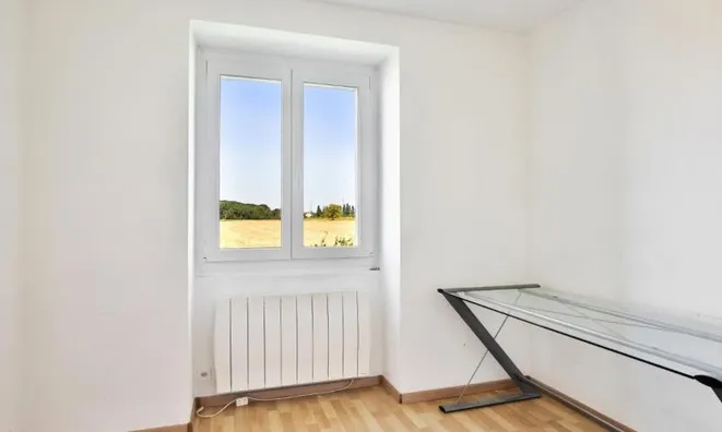 Недвижимость Apartment 5 rooms: 6