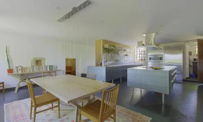 Недвижимость Single house 18 rooms: 10
