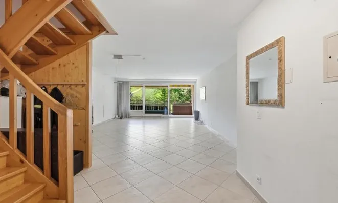 Недвижимость Apartment 6 rooms: 8