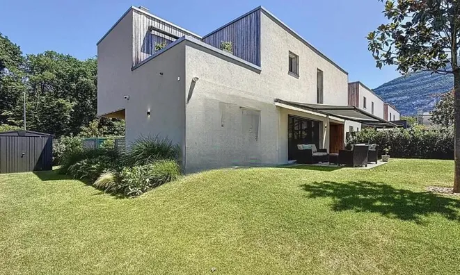 Недвижимость Single house 6.5 rooms: 1