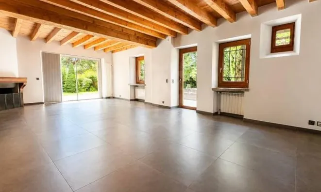 Недвижимость Single house 6 rooms: 4