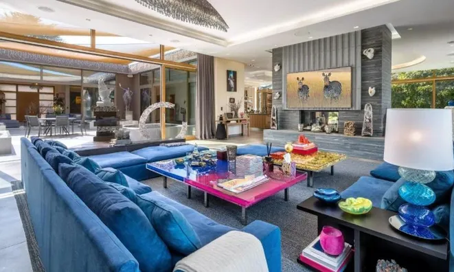 Недвижимость Single house 17 rooms: 8
