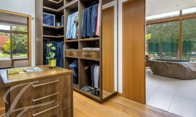 Недвижимость Single house 17 rooms: 11