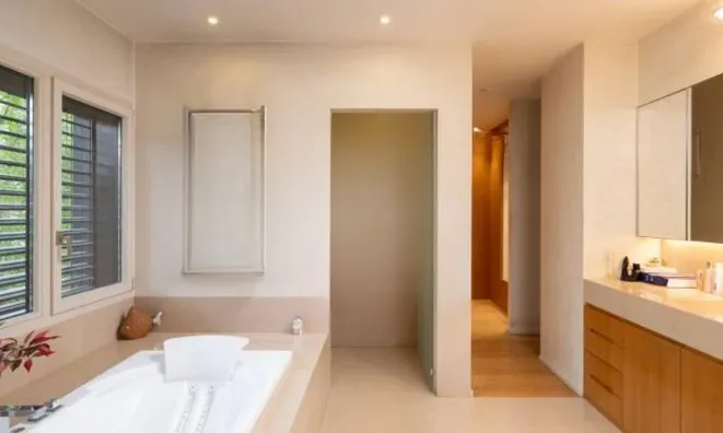 Недвижимость Single house 10 rooms: 8