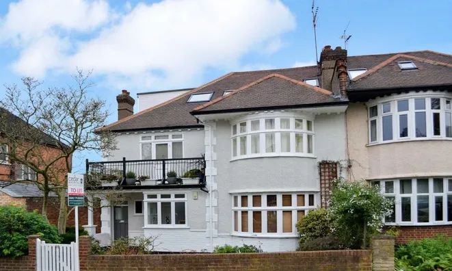 Недвижимость 46 Minster Road, West Hampstead: 4