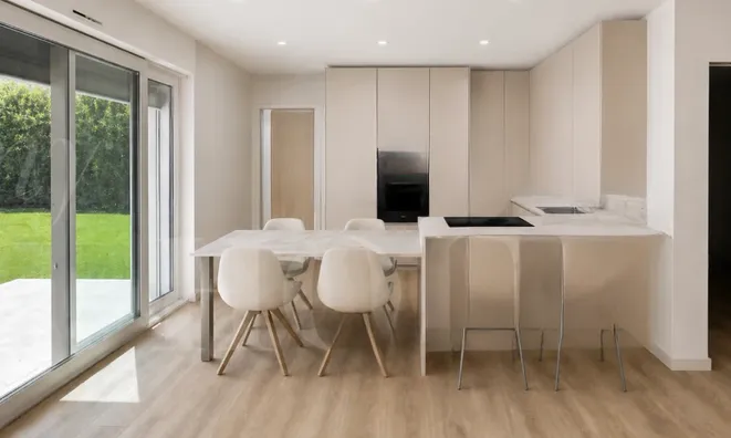 Недвижимость Apartment 3 rooms: 3