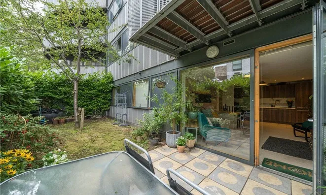 Недвижимость Time House, 71 Plough Road: 1