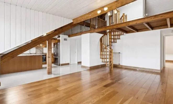 Недвижимость Apartment 5 rooms: 2