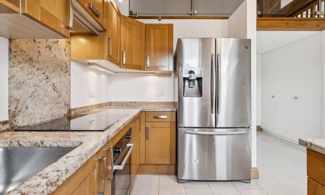 Недвижимость Apartment 5 rooms: 5