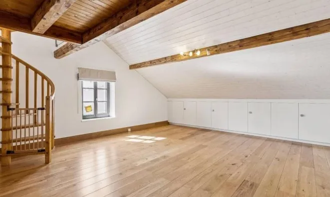 Недвижимость Apartment 5 rooms: 7